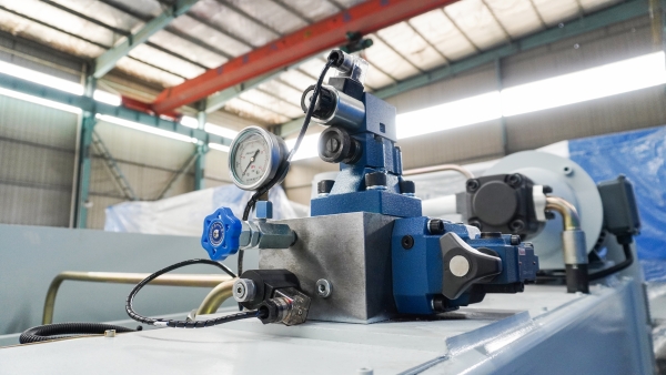 Störungen an der CNC-Schneidemaschine