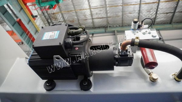 Servomotor